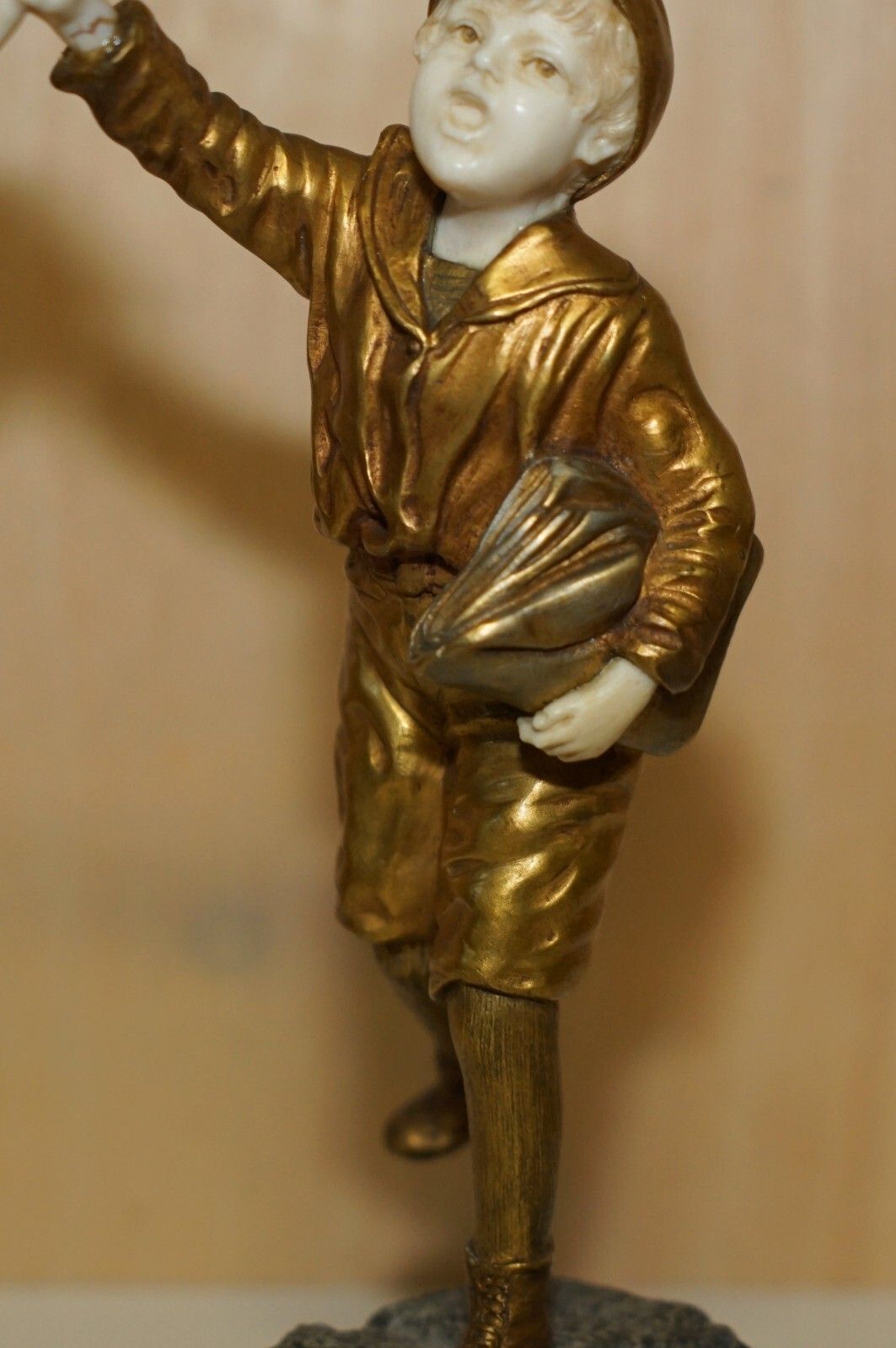 19th Century Gold Gilt Bronze Demetre H Chiparus Signed Newspaper Boy Statue photo 6950.0