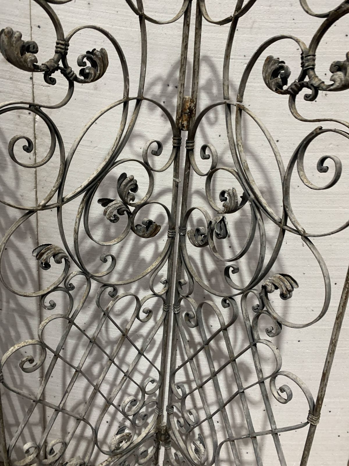 20th Century Wrought Iron Four Leaf Partition photo 1065.9