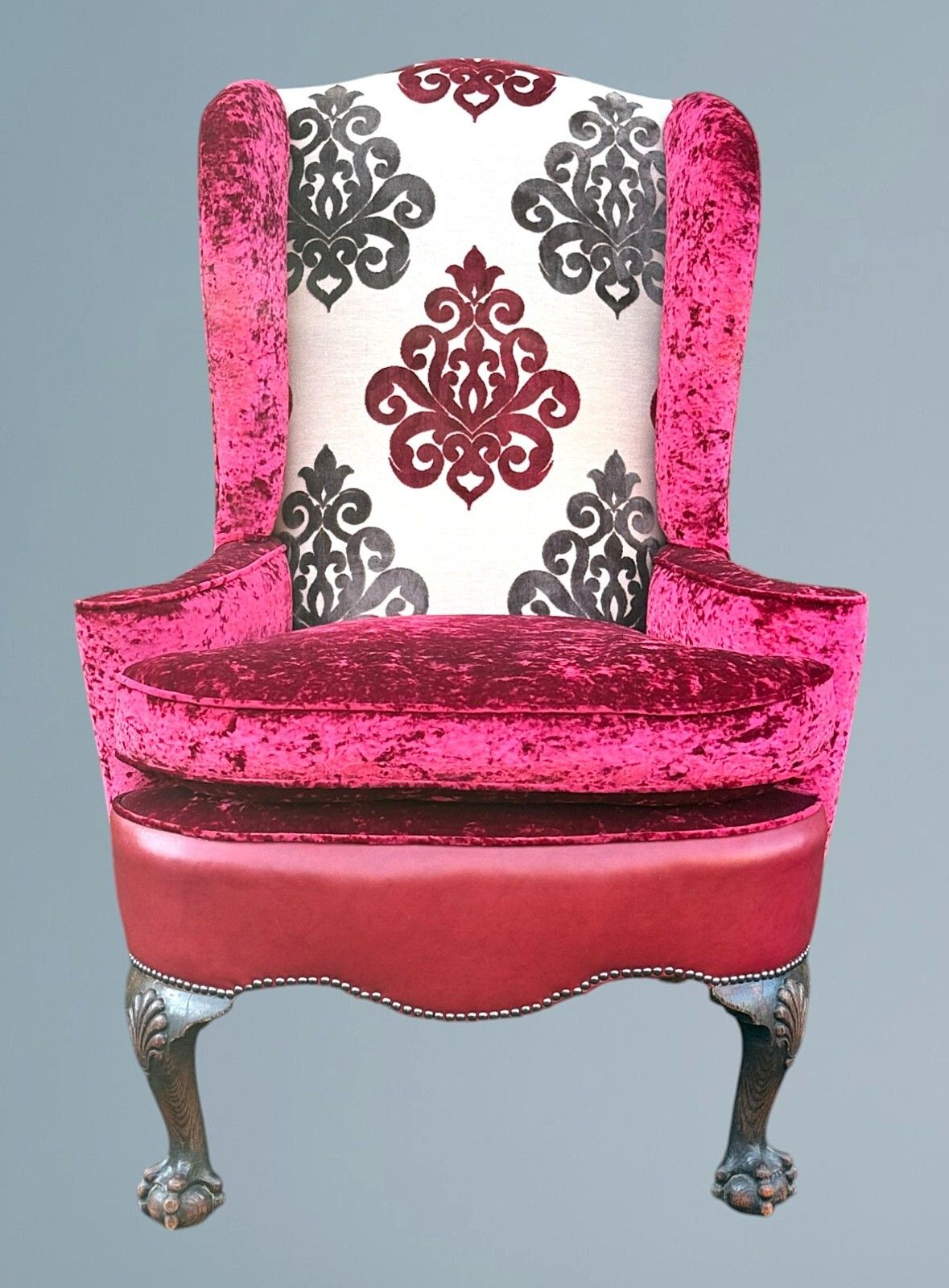 photo furniture Oak Queen Anne Style Wing Chair