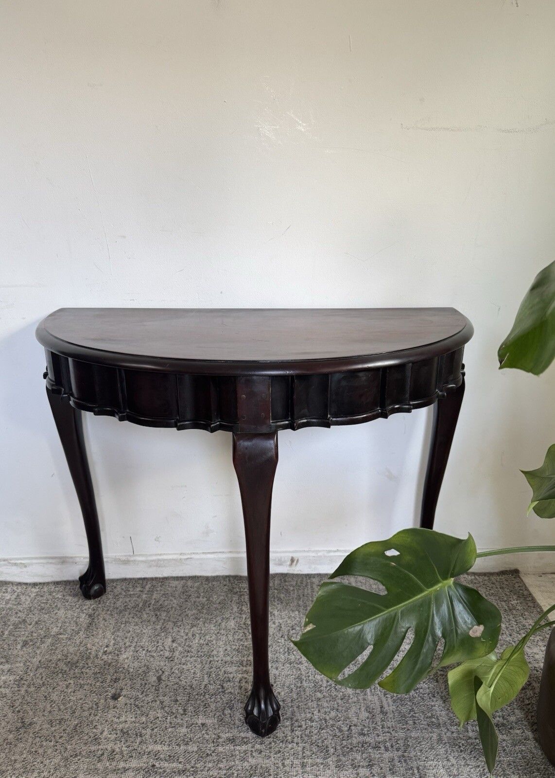 photo furniture Mid Century Retro Vintage Console Hallway Half Moon Table