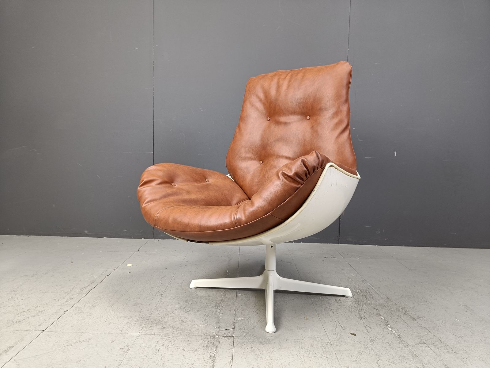 Space Age Fiberglass Swivel Chair, 1960s photo buy