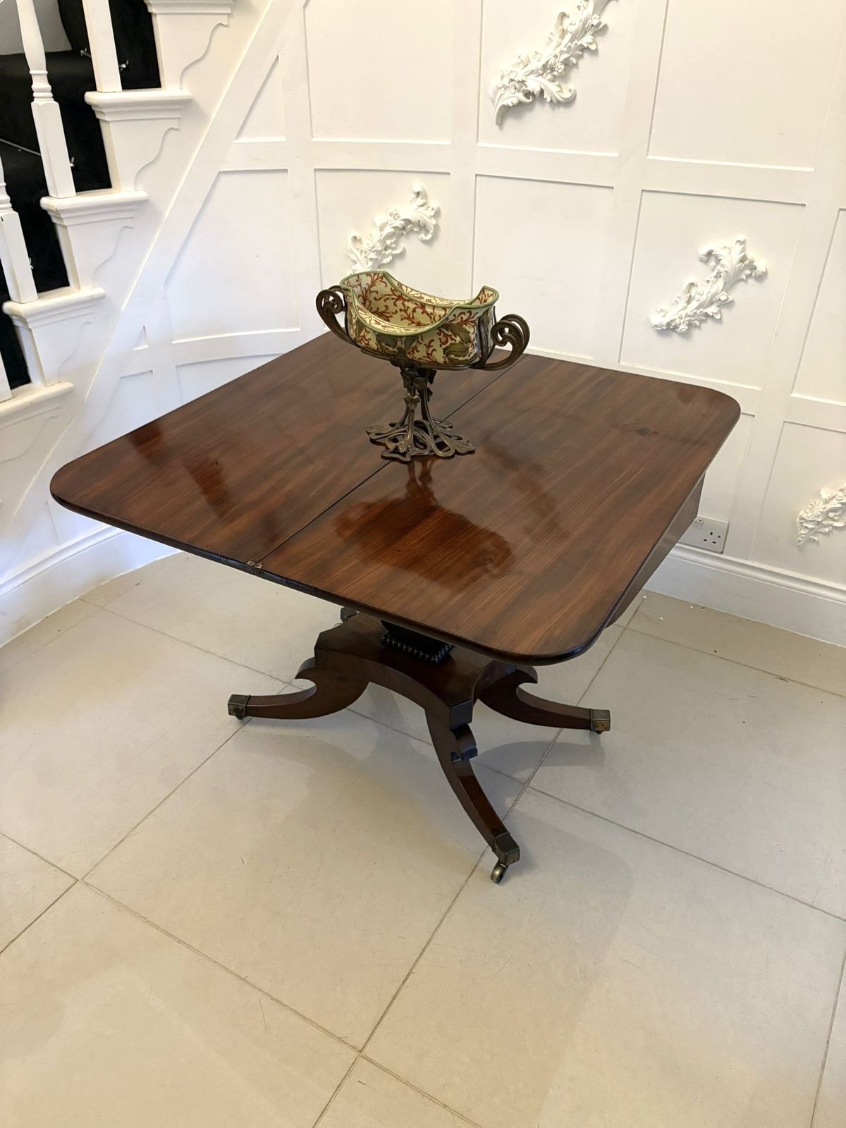 Outstanding Quality Antique 19th Century Figured Mahogany Tea Table photo buy