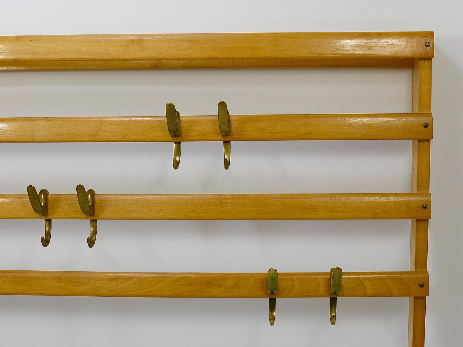 photo vinterior Large Carl Auböck Mid Century Coat Rack Beech Wardrobe With 8 Brass Hooks, 1950s