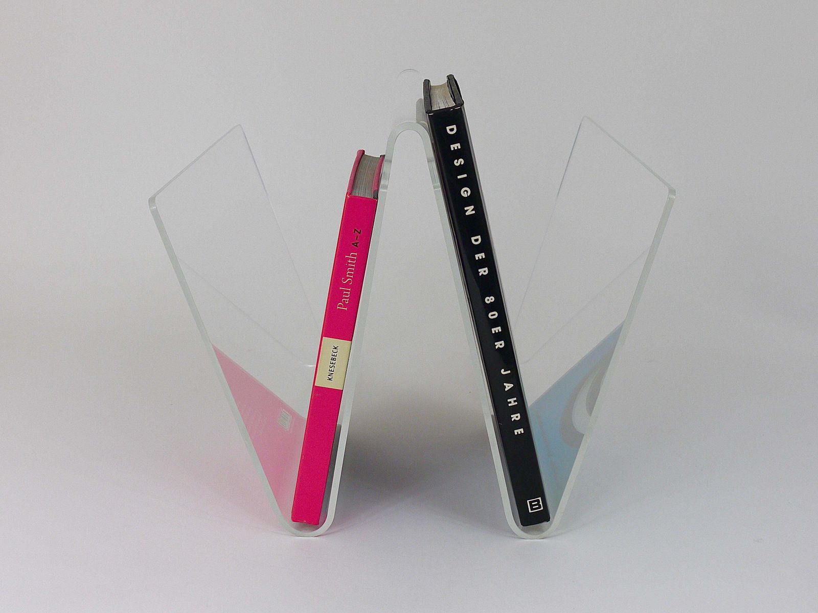 photo vintage Postmodern Lucite Zigzag News Rack Magazine Stand, Italy, 1980s
