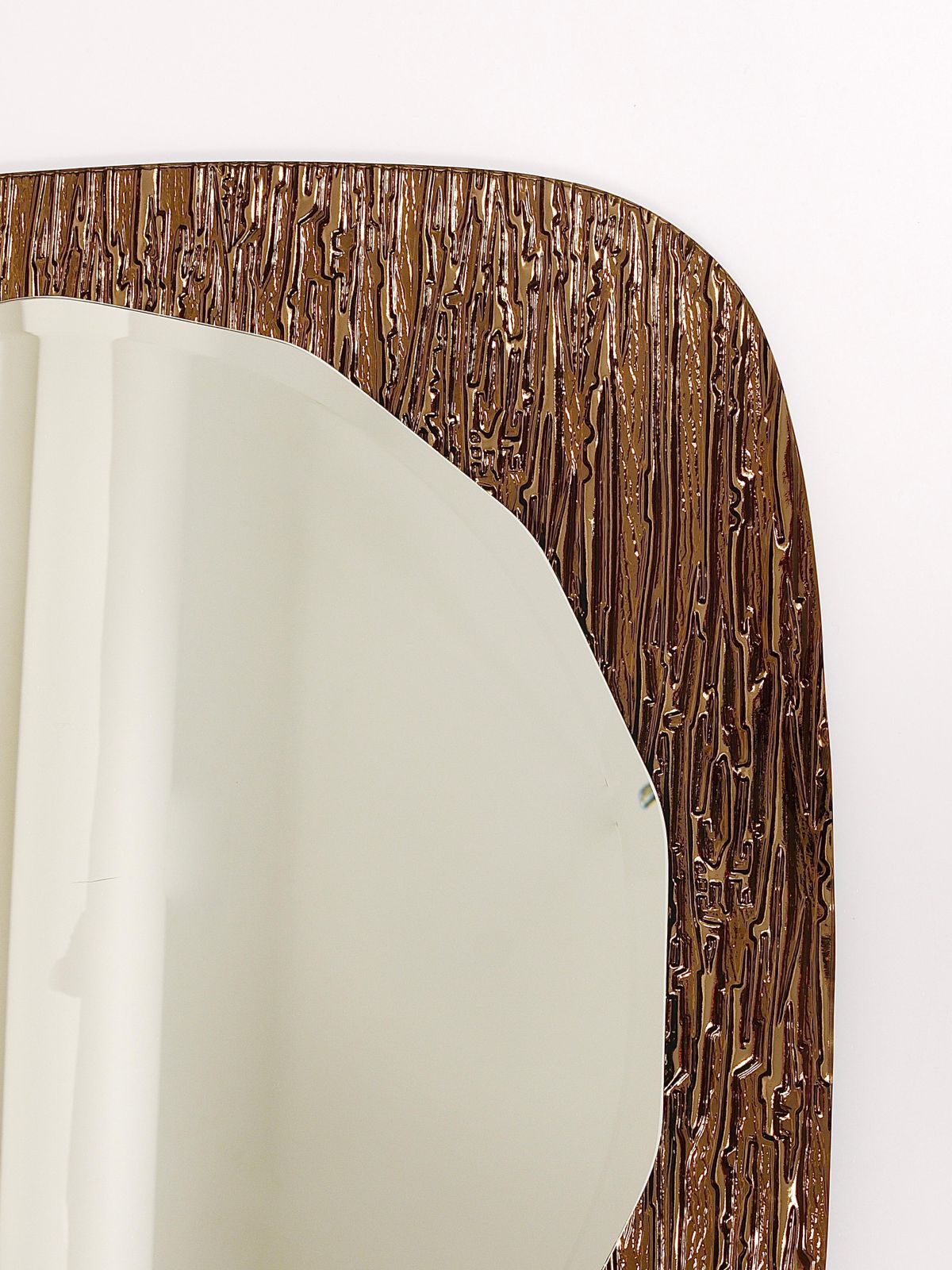 photo vinterior Cristal Arte Bronze Gold Scalloped Textured Midcentury Wall Mirror, Italy, 1960s