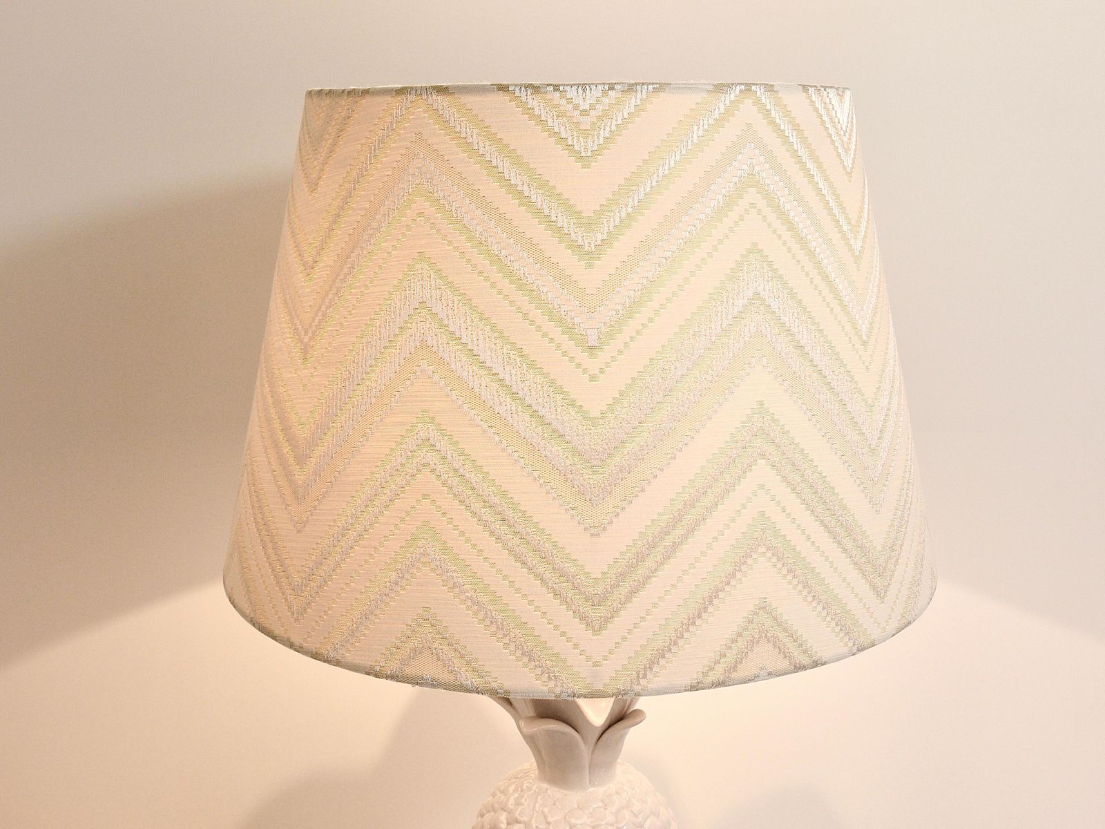 photo for sale Tommaso Barbi Style White Pineapple Hollywood Regency Table Lamp, Italy, 1970s