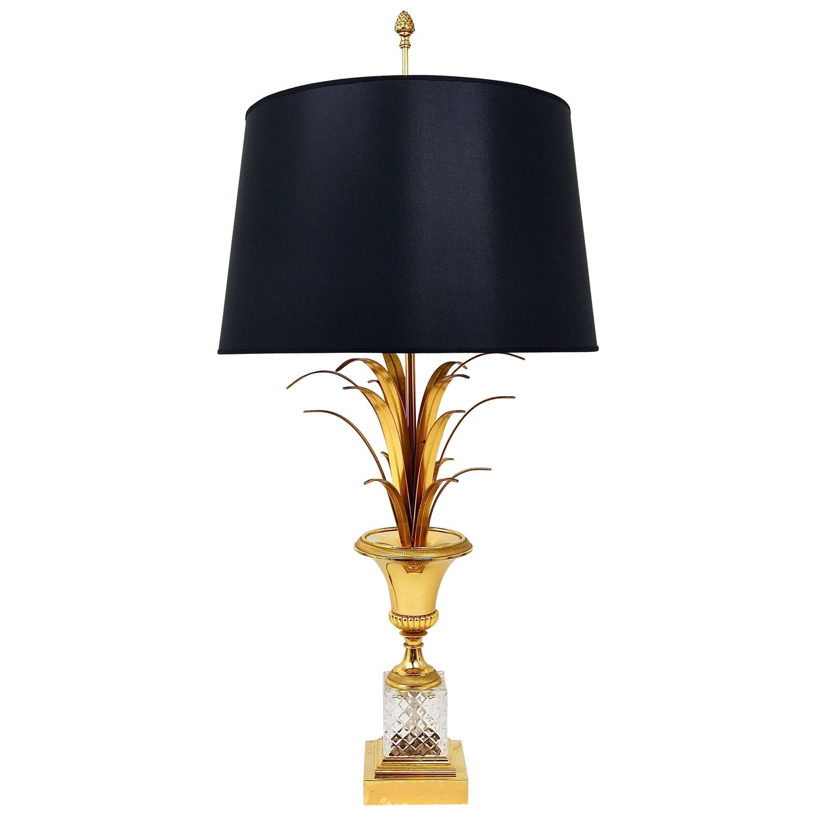Hollywood Regency Pineapple Leaf Gilt Brass And Glass Table Lamp, France, 1970s