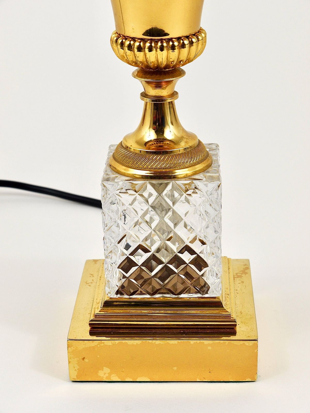 Hollywood Regency Pineapple Leaf Gilt Brass And Glass Table Lamp, France, 1970s photo for sale