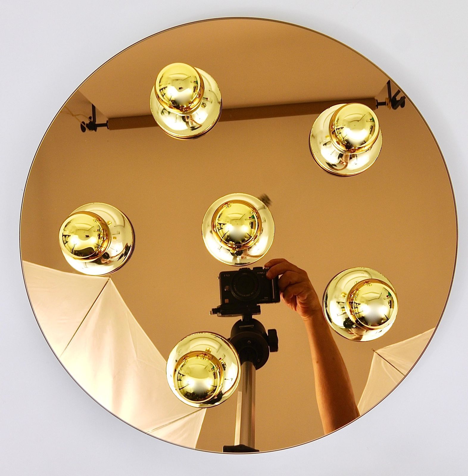 photo vintage Fontana Arte Style Gold Bronze Mirror Glass Flush Mount Or Sconce, Italy, 1970s