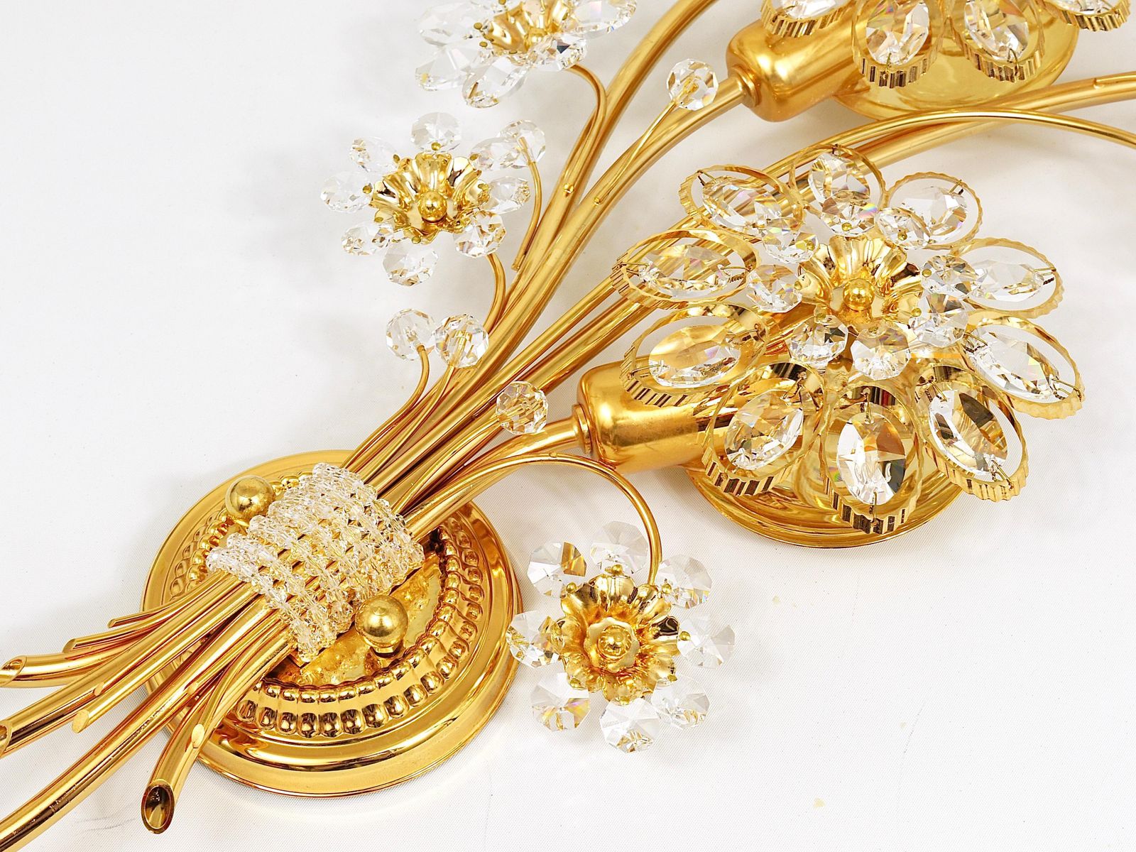 photo vinterior Big Ernst Palme Palwa Floral Gilt Brass Crystals Flower Wall Light Sconce, 1970s
