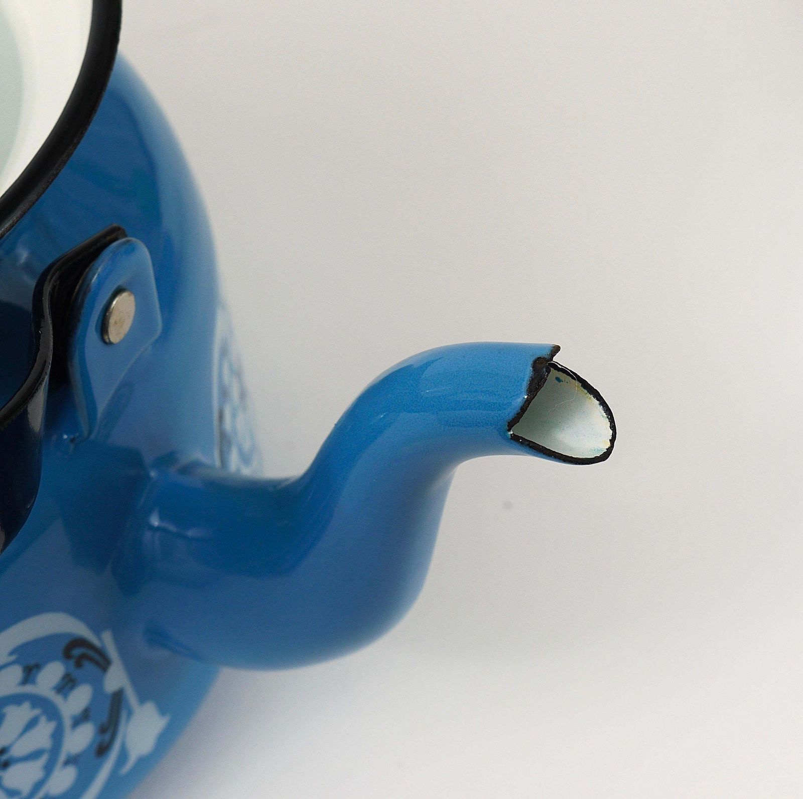 photo buy Kaj Franck Mid Century Enamel Tea Pot Kettle, Finel Arabia, Finland