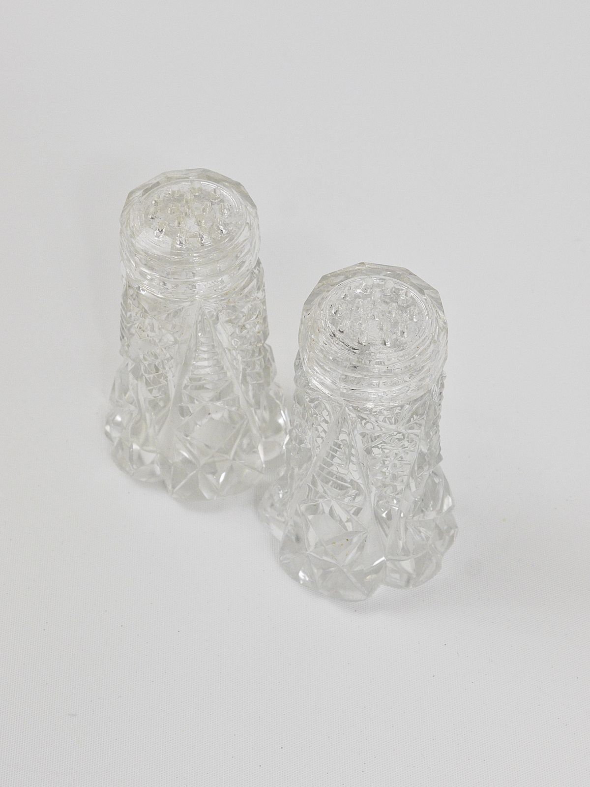 French Art Nouveau Salt & Pepper Shakers, Facetted Crystal Glass From The 1920s photo buy