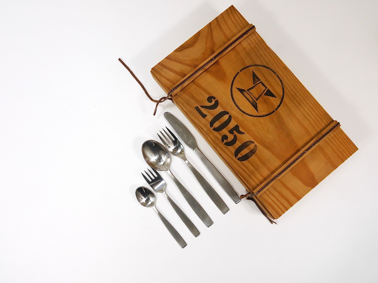 photo vintage Boxed Helmut Alder Amboss 2050 Flatware Cutlery For Six, 30 Pcs., Austria, 1950s