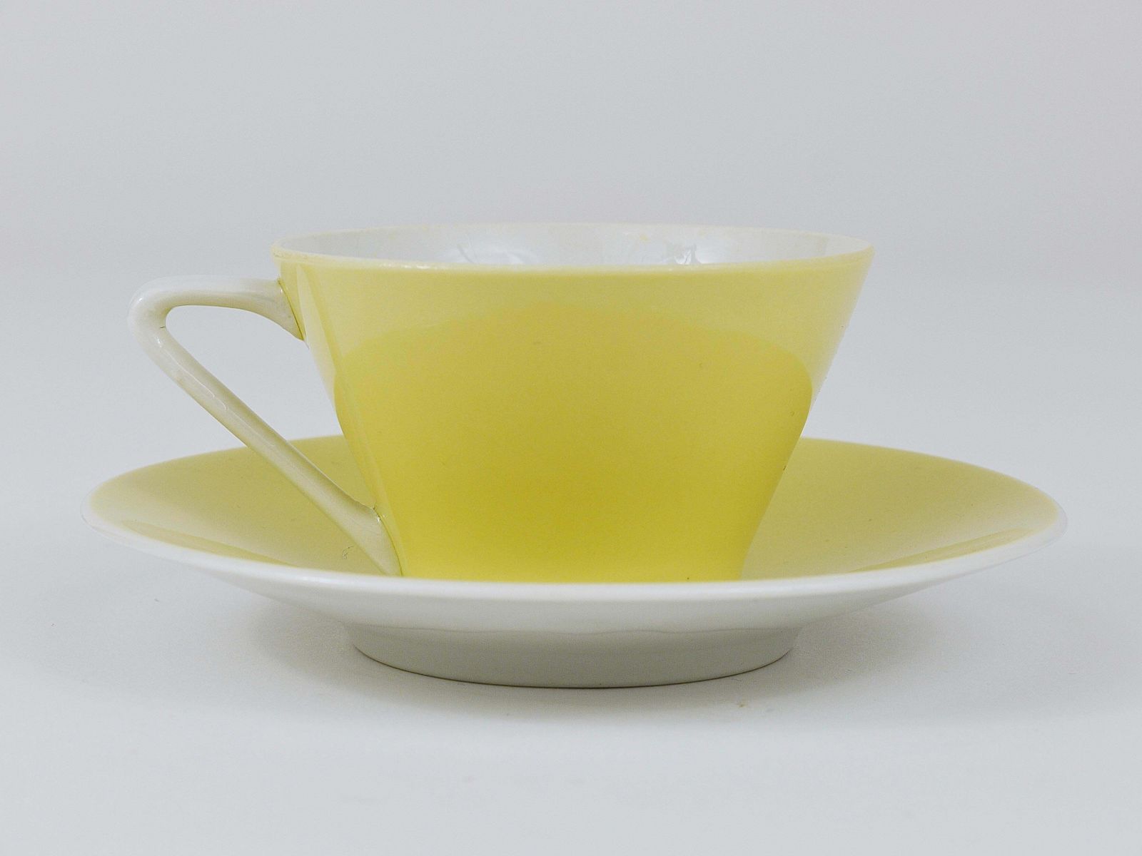 Home Decor 6 Midcentury Pastel Daisy Porcelain Espresso Coffee Cups, Lilien, Austria, 1950s photo