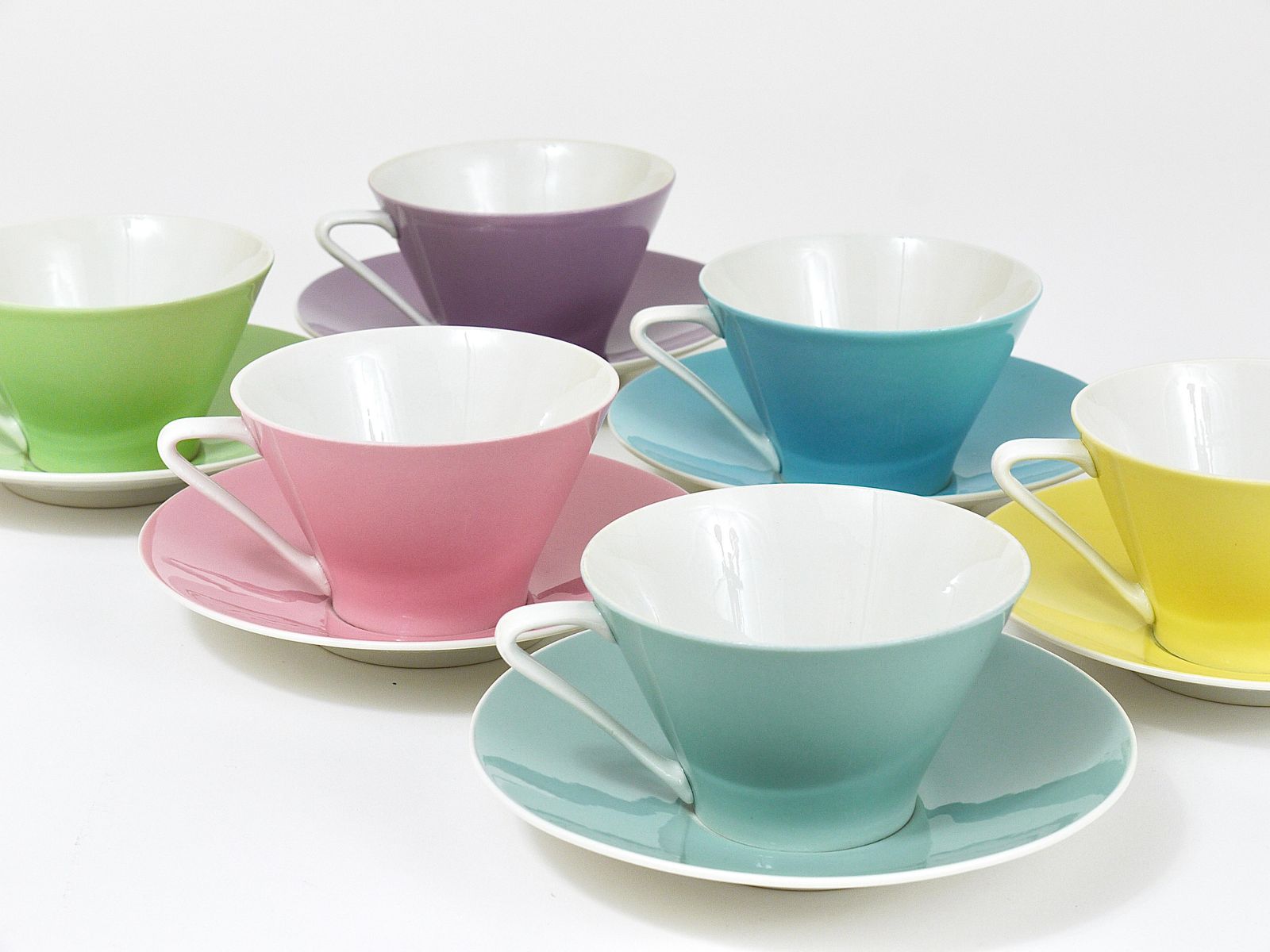 6 Midcentury Pastel Daisy Porcelain Coffee Cups, Lilien, Austria, 1950s photo Home Decor