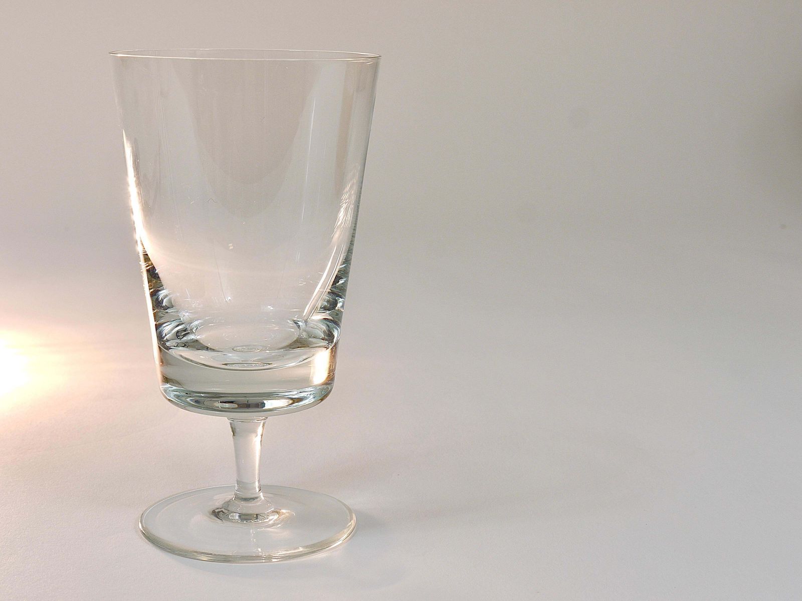 Oswald Haerdtl Set Of Six Mid Century Crystal Wine Glasses, Austria, 1950s photo furniture