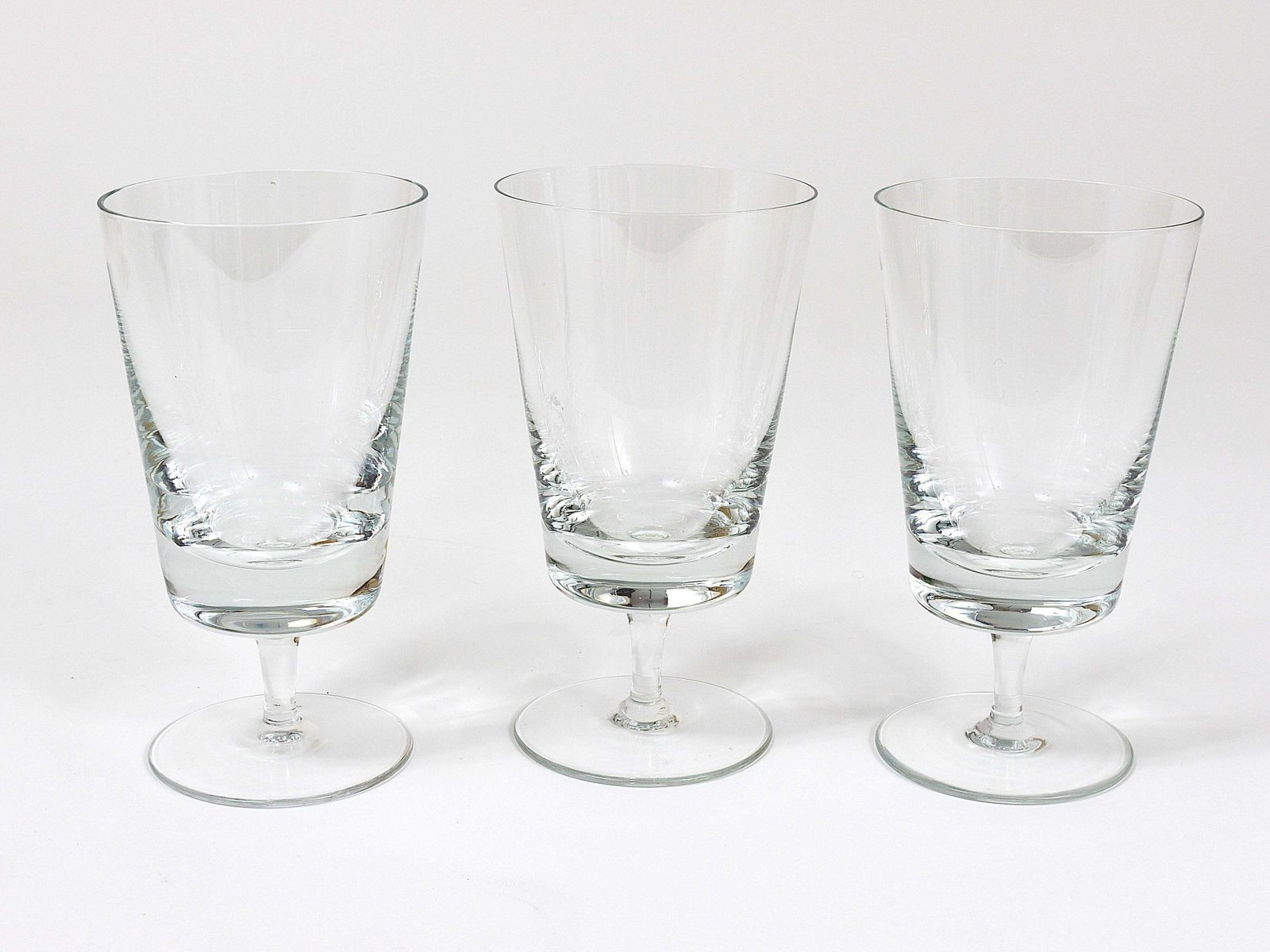 Oswald Haerdtl Set Of Six Mid Century Crystal Wine Glasses, Austria, 1950s photo vinterior
