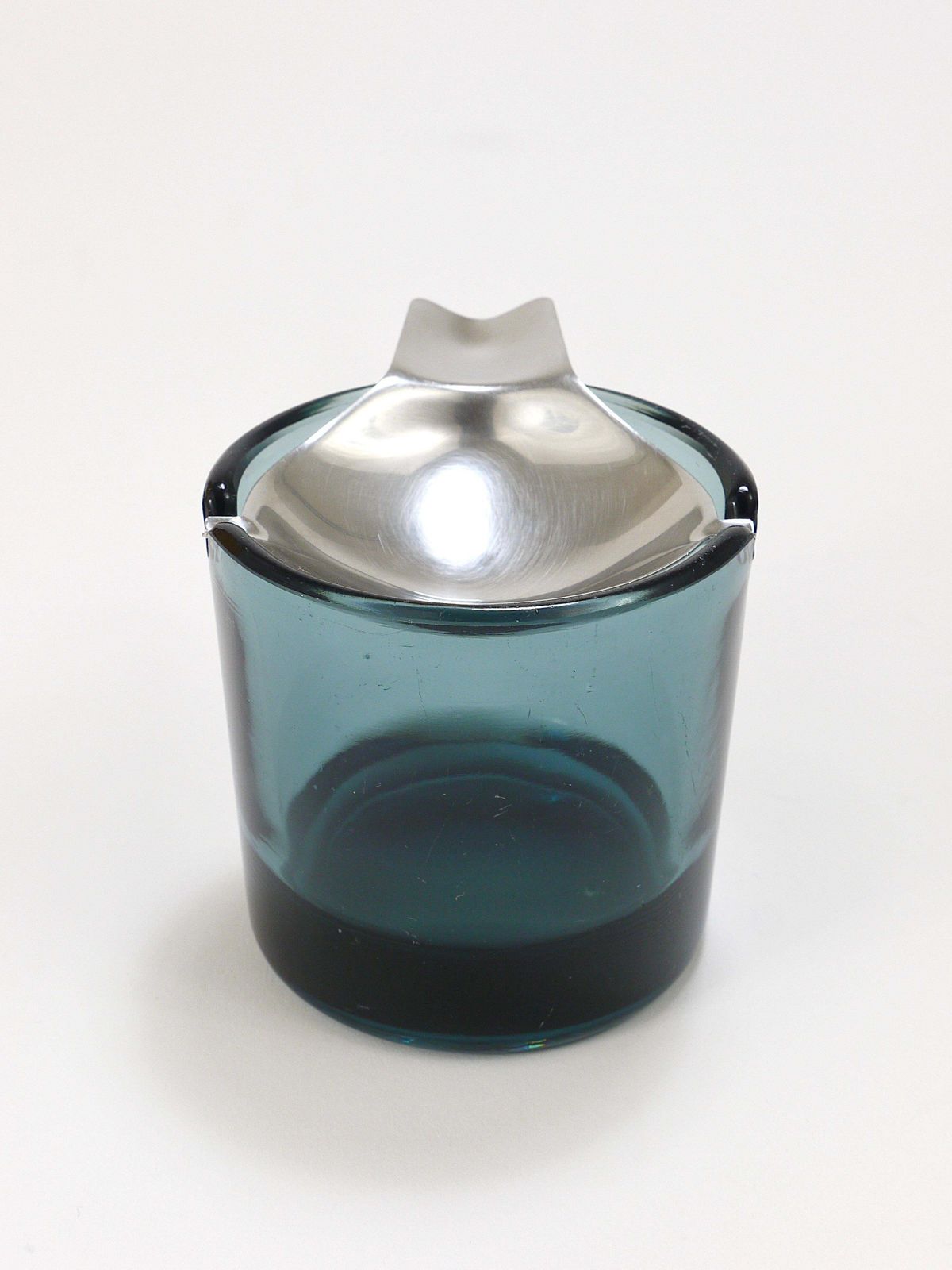 193.0 Wilhelm Wagenfeld Midcentury Tourmaline Bauhaus Ashtray By Wmf Germany, 1960s photo