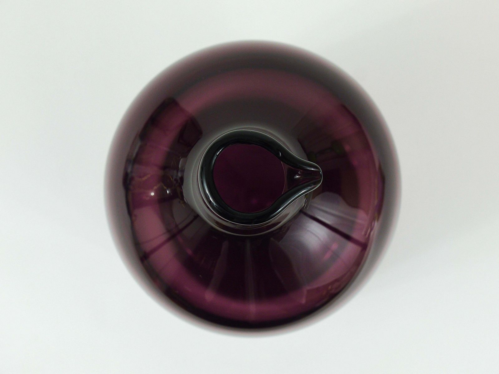 photo vinterior Signed Purple Timo Sarpaneva Pullo Bird Bottle Glass Vase, Iittala, Finland