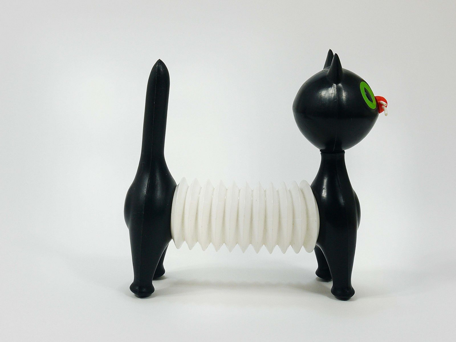photo furniture Libuse Niklova Accordion Squeaky Toy Cat „Tomcat“ By Fatra, Czechoslovakia 1960s