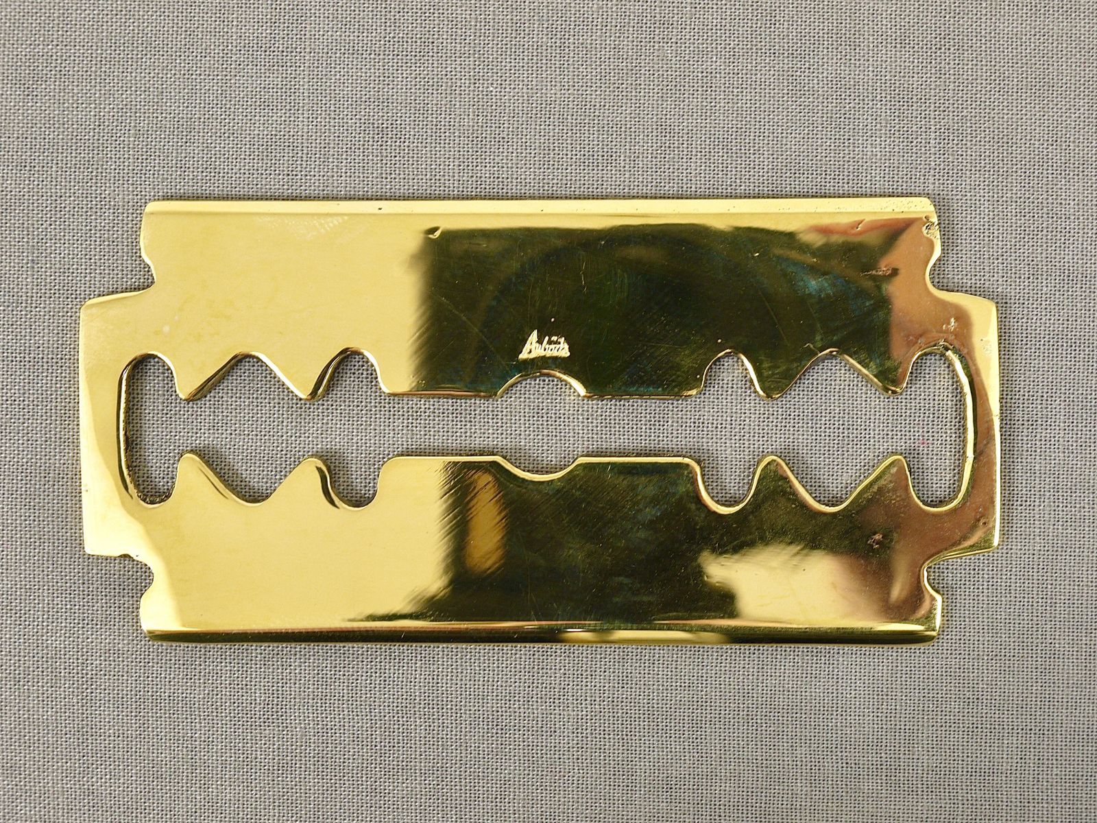 Carl Auböck Handcrafted Razor Blade Brass Paperweight #5378, Austria photo 201.0