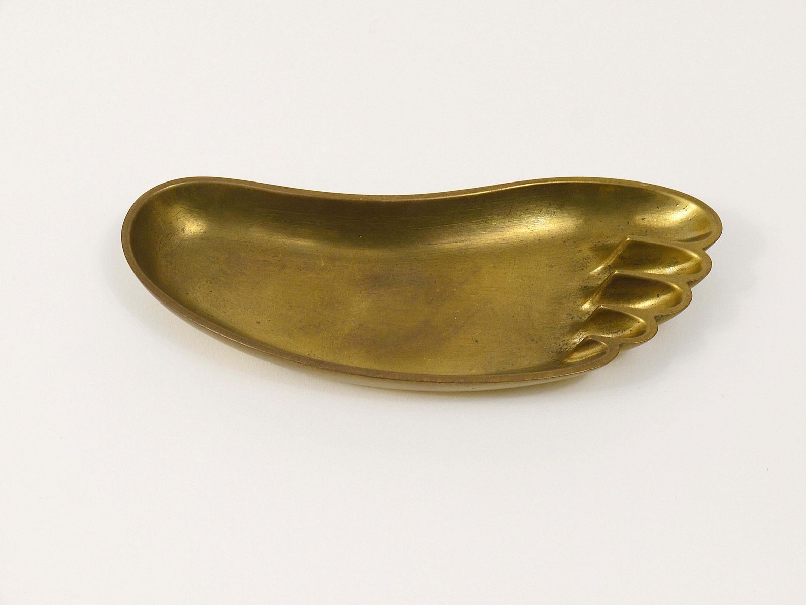 Werkstätte Hagenauer Sculptural Foot Bowl Or Tray, Midcentury, Brass, Austria photo Art