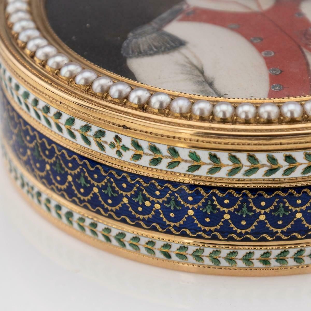photo furniture 18th Century French 18k Gold & Enamel Snuff Box, Joseph Etienne Blerzy C.1780