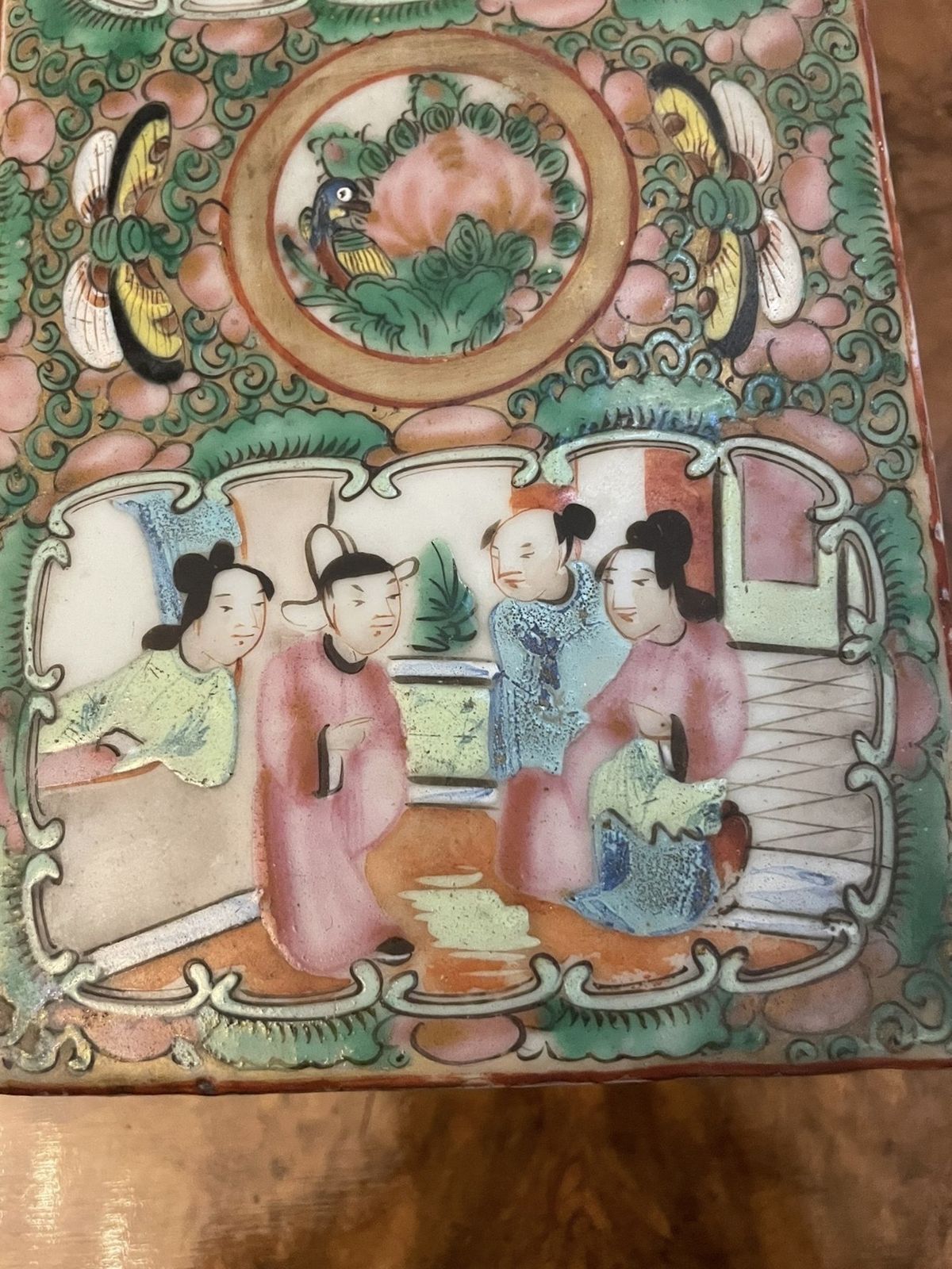 Antique 19th Century Quality Chinese Famille Rose Canton Lidded Pen Box photo 895.0