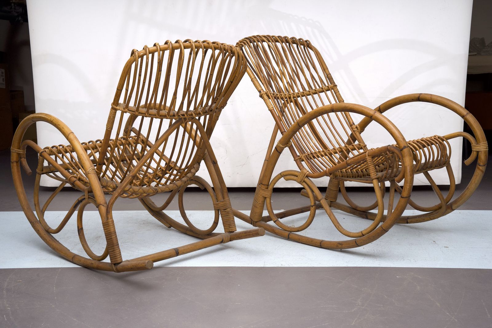 photo vinterior Franco Albini Style, Pair Of Rattan And Bamboo Rocking Chairs. Italy 1950s