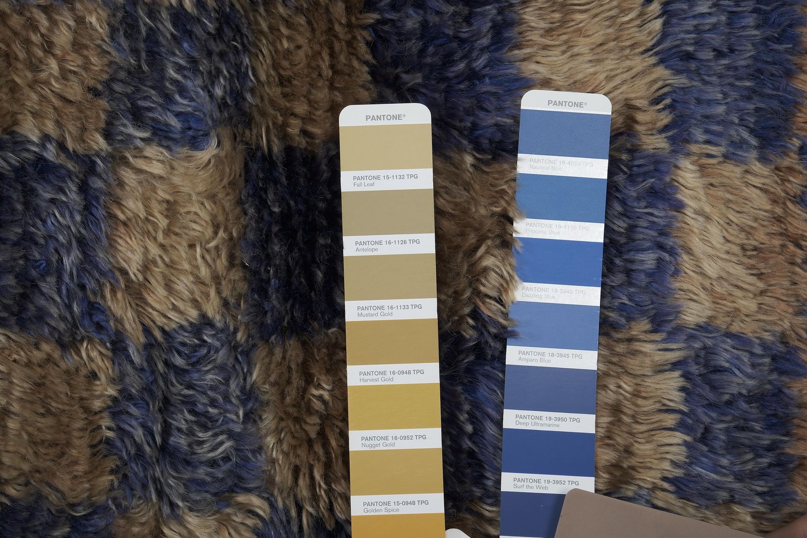 photo furniture 1970s Mohair Tulu Rug 4'5'' X 5'9''