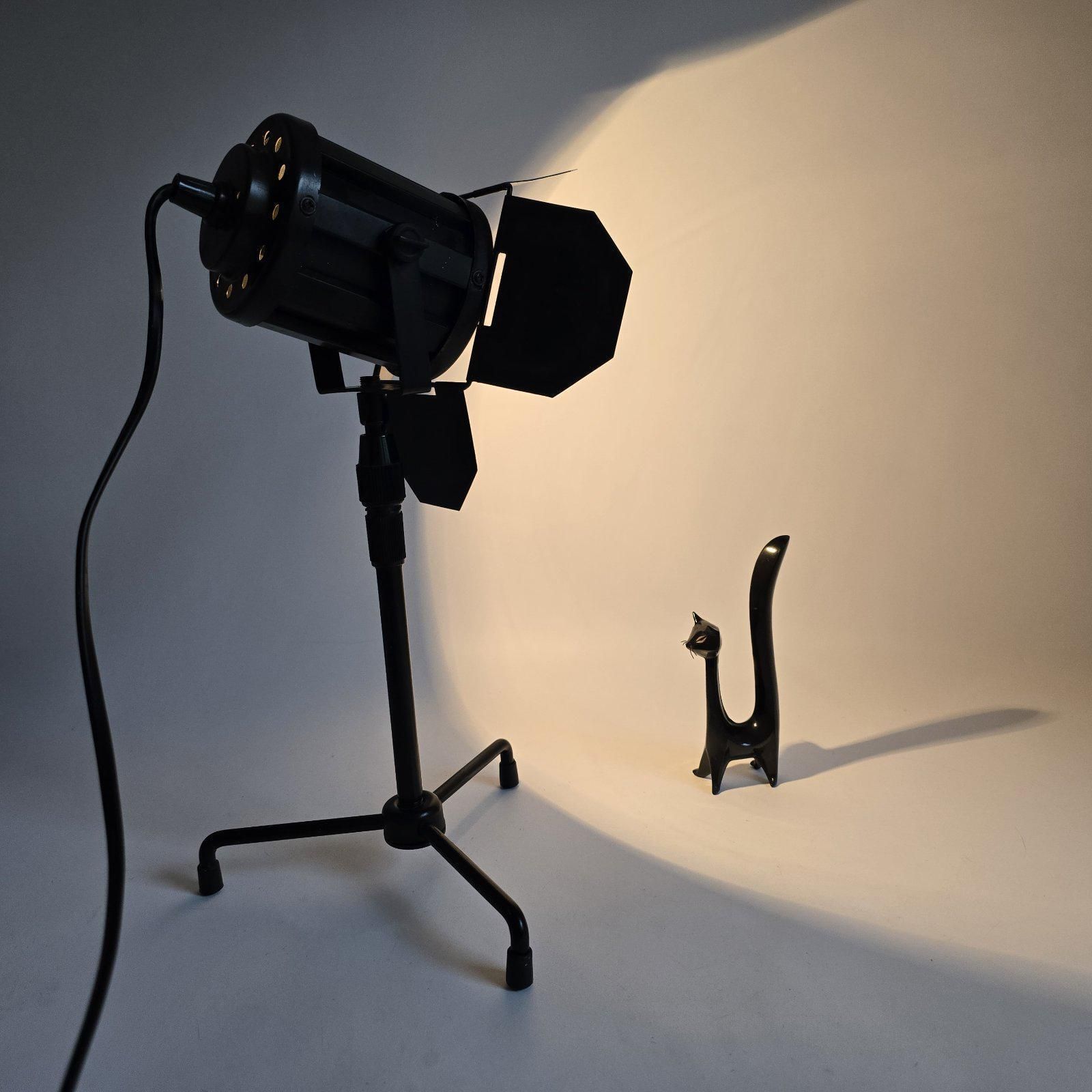 Vintage Pop Art Vintage Metal Adjustable Height Studio Desk Lamp Projector Light Lovely Accent Lamp 80s photo furniture