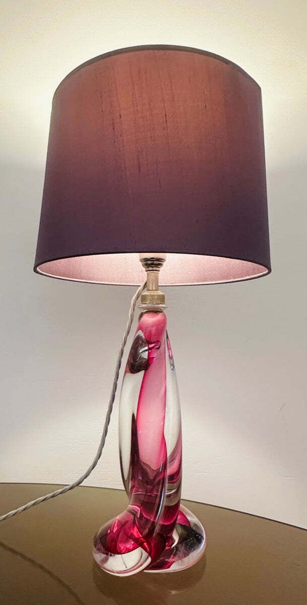 1950s Belgium Val Saint Lambert Pink & Clear Twisted Crystal Glass Table Lamp Base photo Lighting