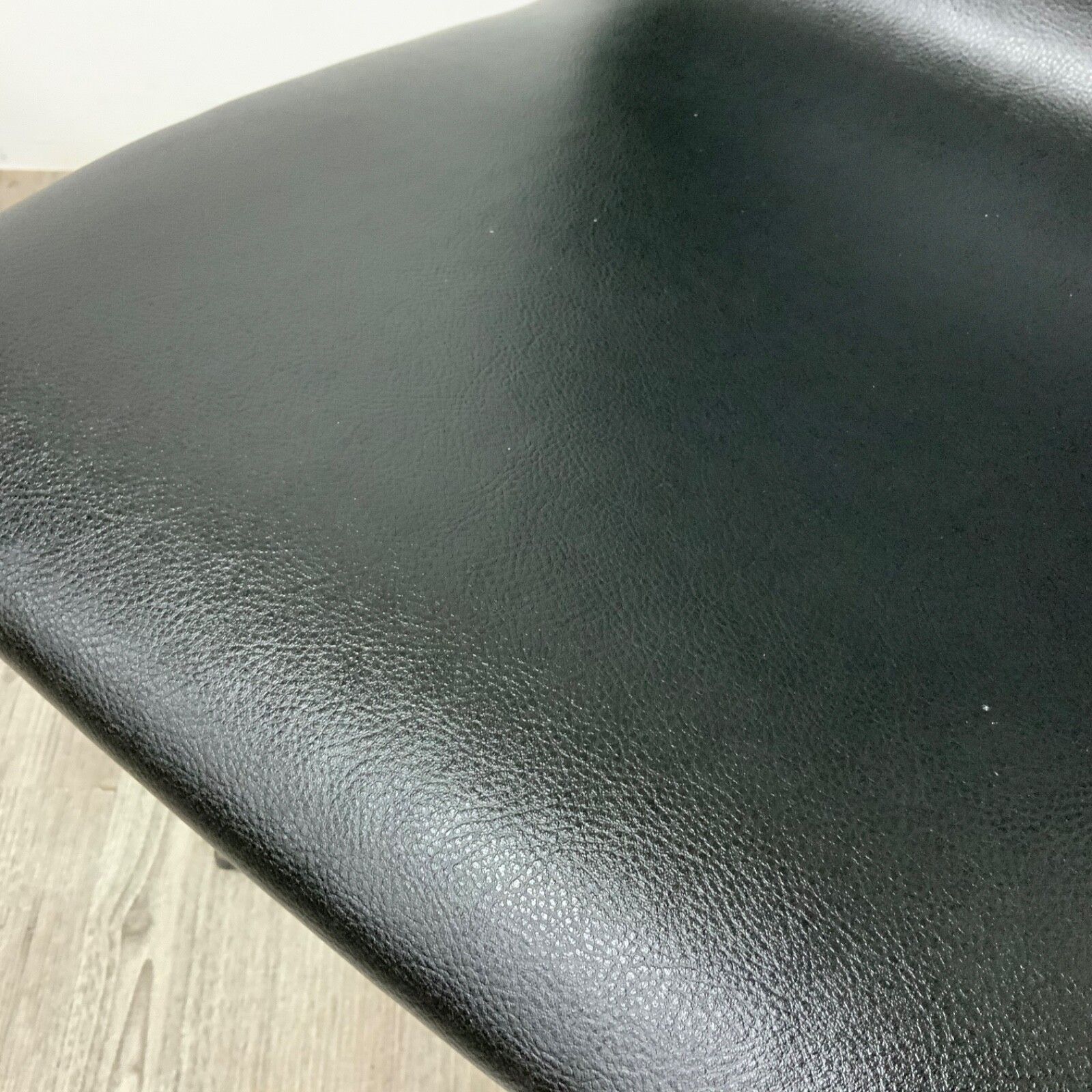 photo vinterior An Early 1960s Oxford Chair By Arne Jacobsen For Fritz Hansen Danish  / 2