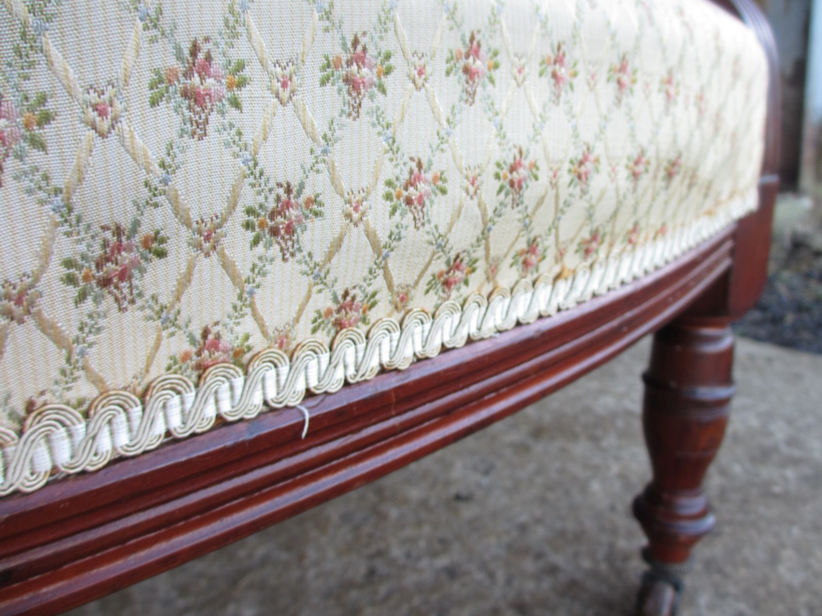 1075.0 Pair Of Edwardian Mahogany Upholstered Tub Armchairs photo