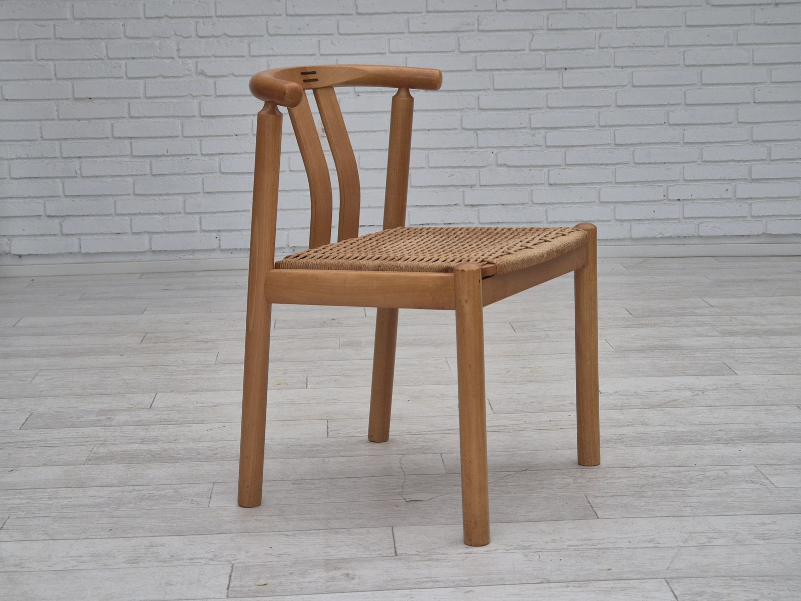 Ca. Jaren 1970, Deens Design Van Hans J. Frydendahl Voor Boltinge Stolefabrik, Paar Stoelen Model "Cleopatra", Beukenhout. photo vinterior