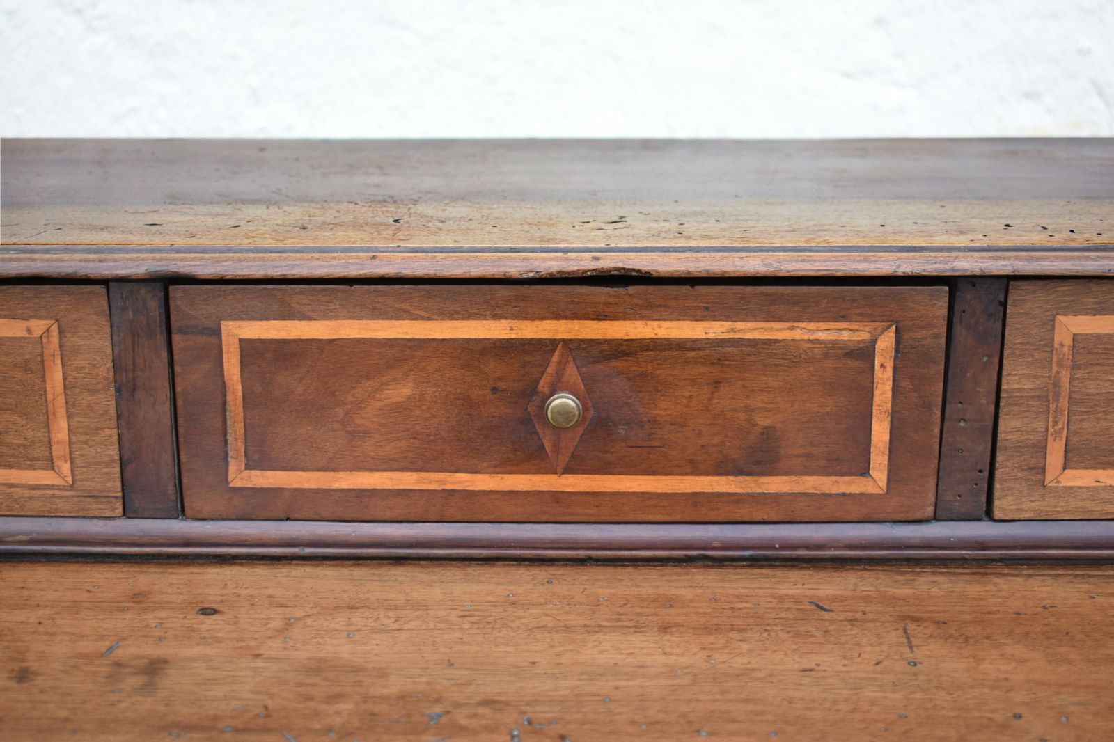 photo vinterior Antique French Commode In Walnut Early 19th Century