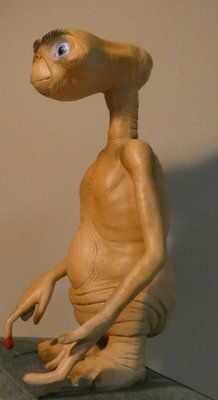 photo vinterior E.T. Big Three Dimensional Statue In Resin And Enamel, 1990s