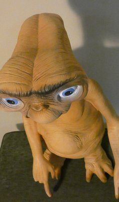 photo buy E.T. Big Three Dimensional Statue In Resin And Enamel, 1990s