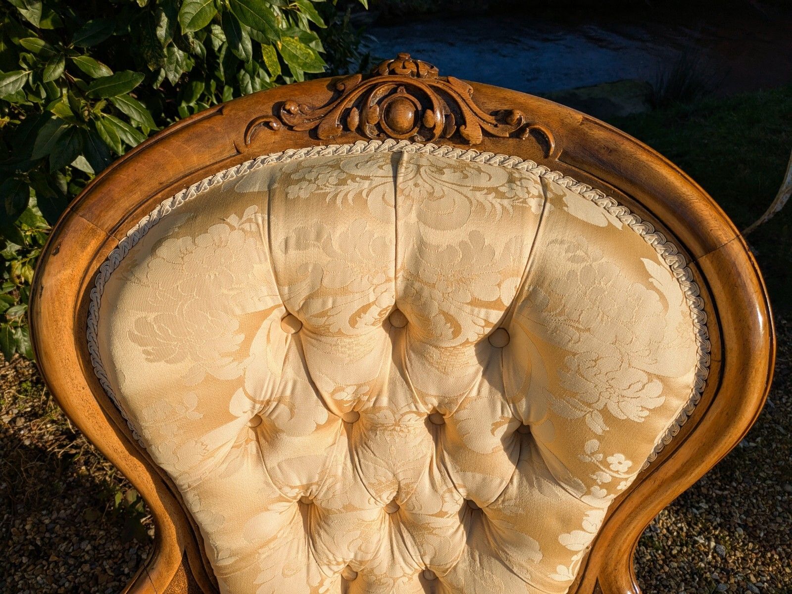 Super Pair Of Spoonback Walnut Armchairs Mid Victorian photo 985.0