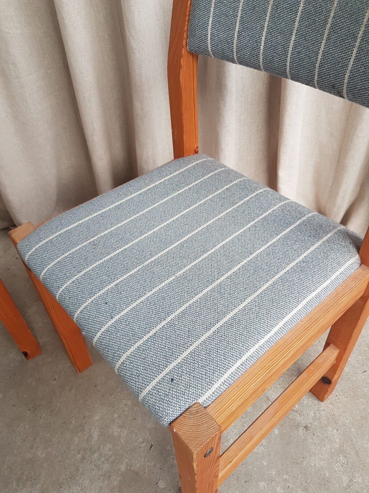 photo for sale Vtg Late Mid Century Danish Pair Set Of 2 Solid Pine Scandi Dining Chairs R711
