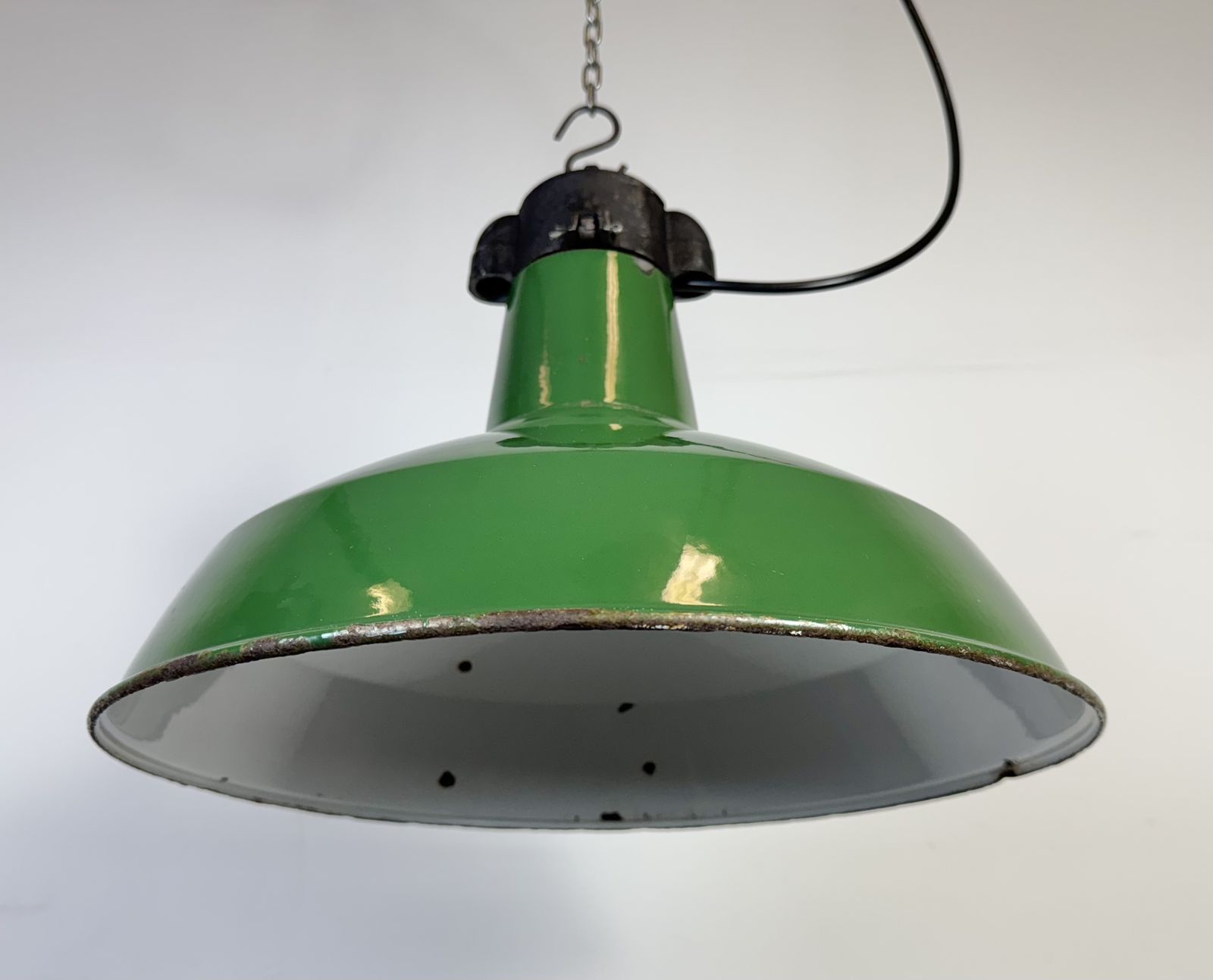 photo furniture Industrial Green Enamel Factory Pendant Lamp, 1960s