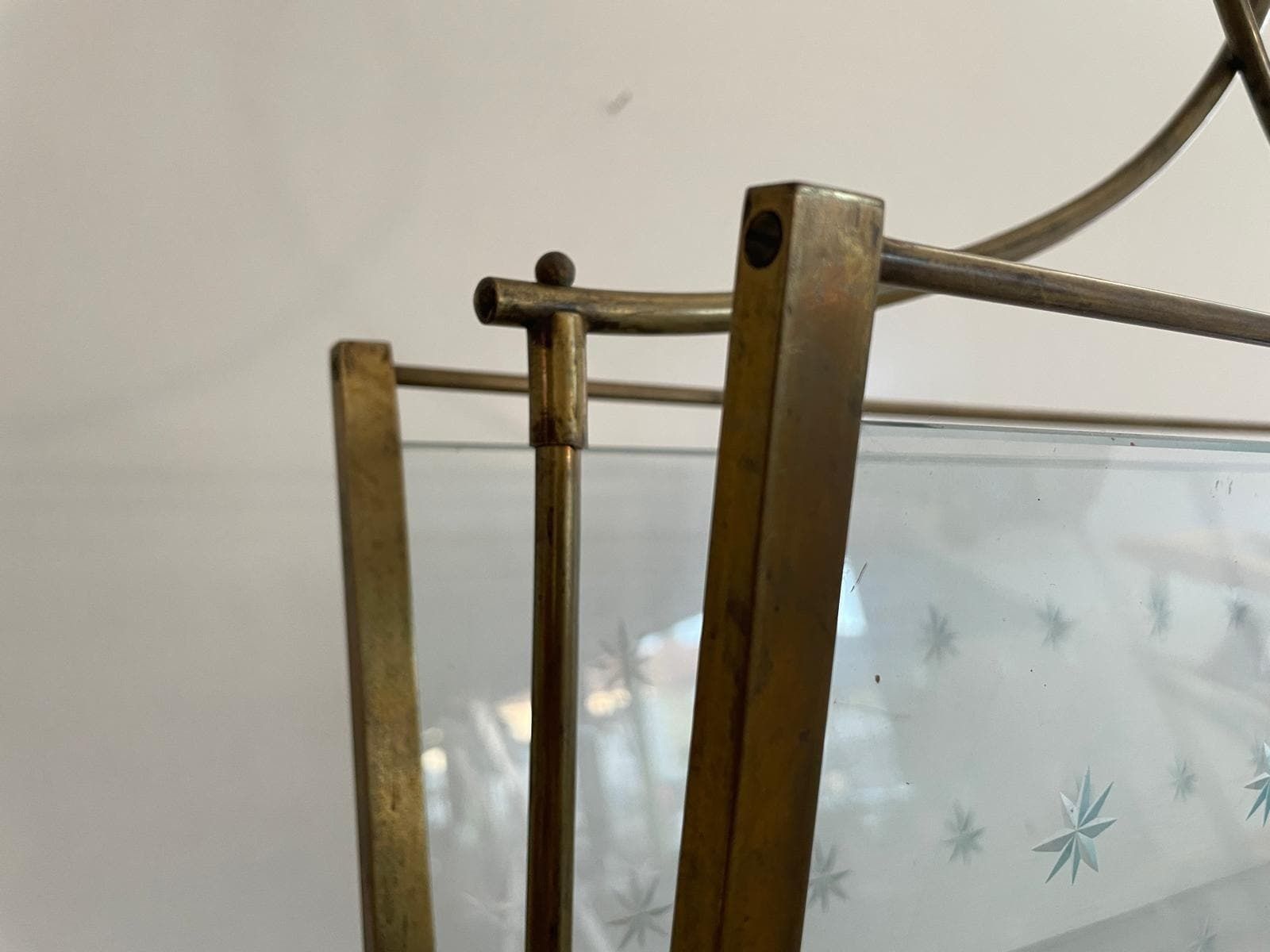 photo furniture Mid Century Modern Glass And Brass Elegant Magazine Holder, 1960s, Italy