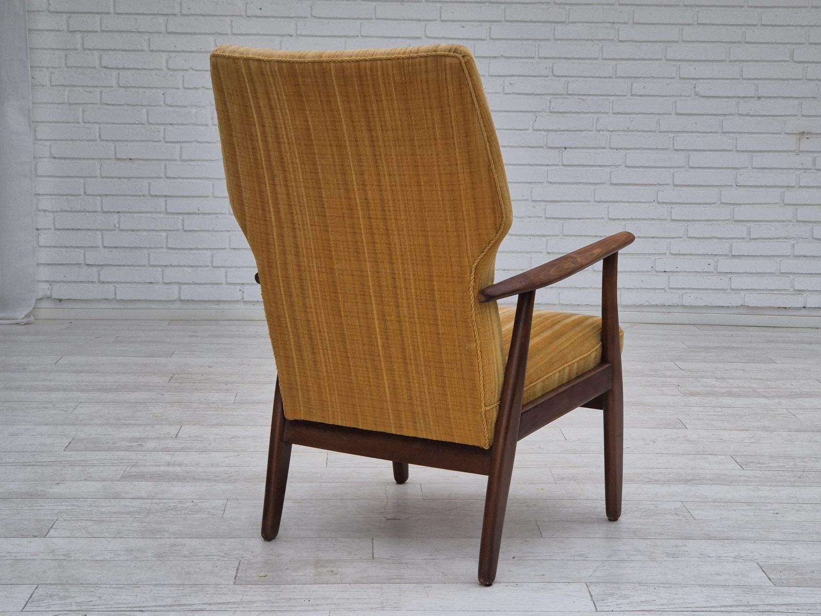 photo furniture 1960s, Danish Design By Kurt Olsen, Armchair Model 230, Original Condition.