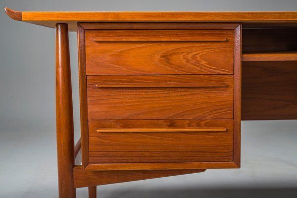 2675.0 Danish Teak Executive Desk By Arne Vodder For H.P. Hansen, 1960s photo