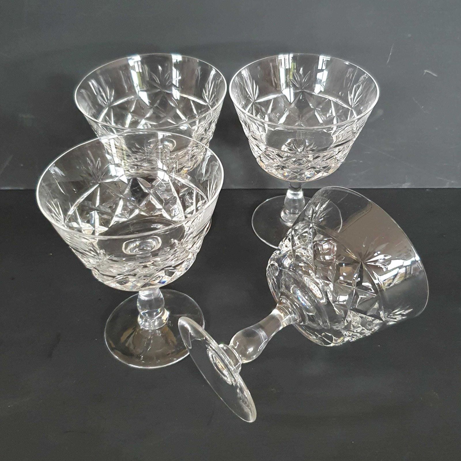 A Vintage Set Of 4 Brierley Crystal 120ml Champagne Saucers In Bruce Pattern, English Artisan Hand Made Glass, C.1988 photo vinterior