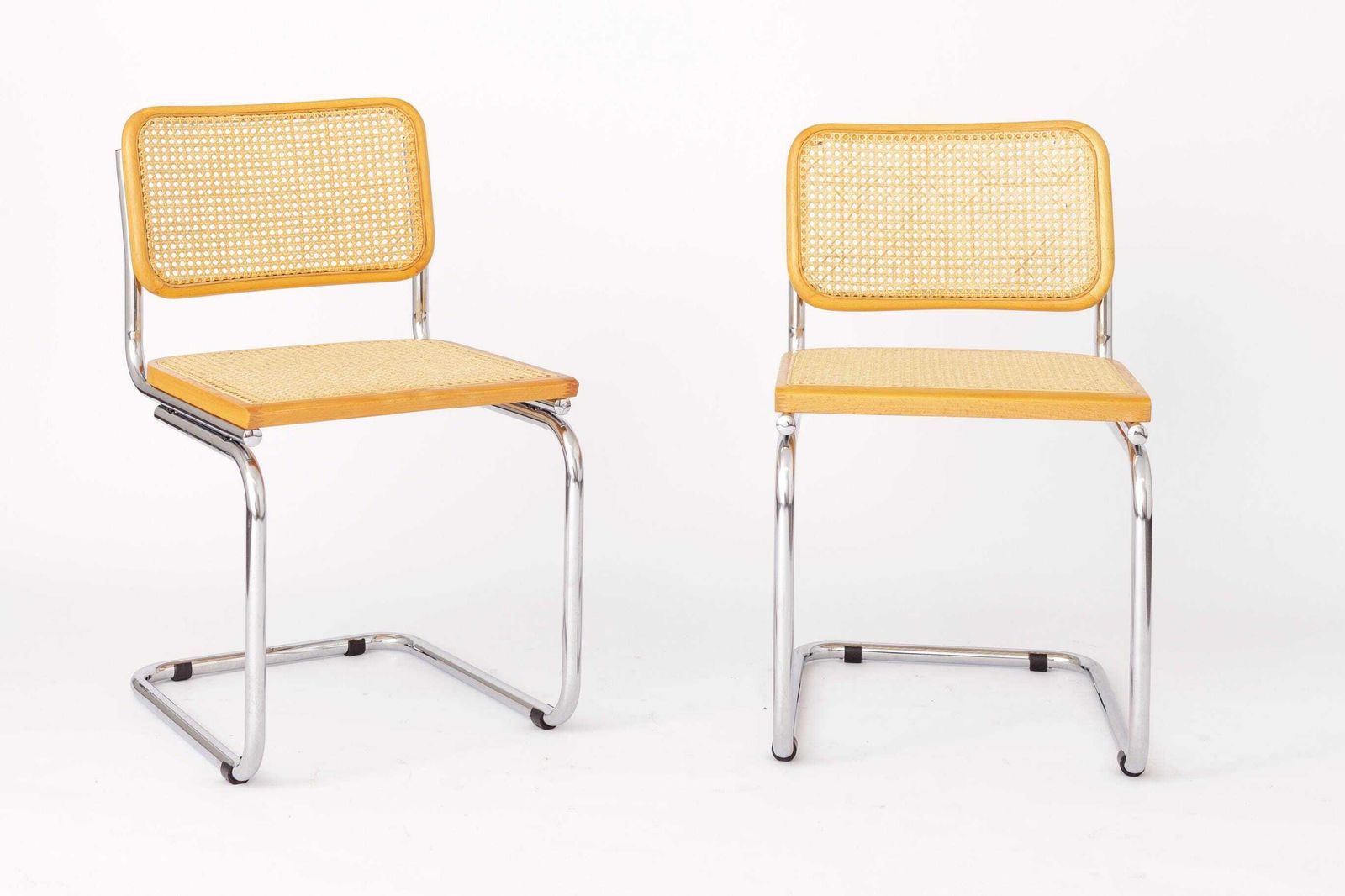 2 Cantilever Chair 1990s Vintage   Italy Design