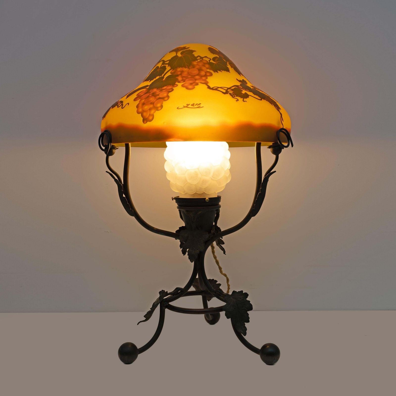émile Gallé Art Nouveau Cameo Bulb Glass And Bronze Table Lamp, France 1900 photo furniture