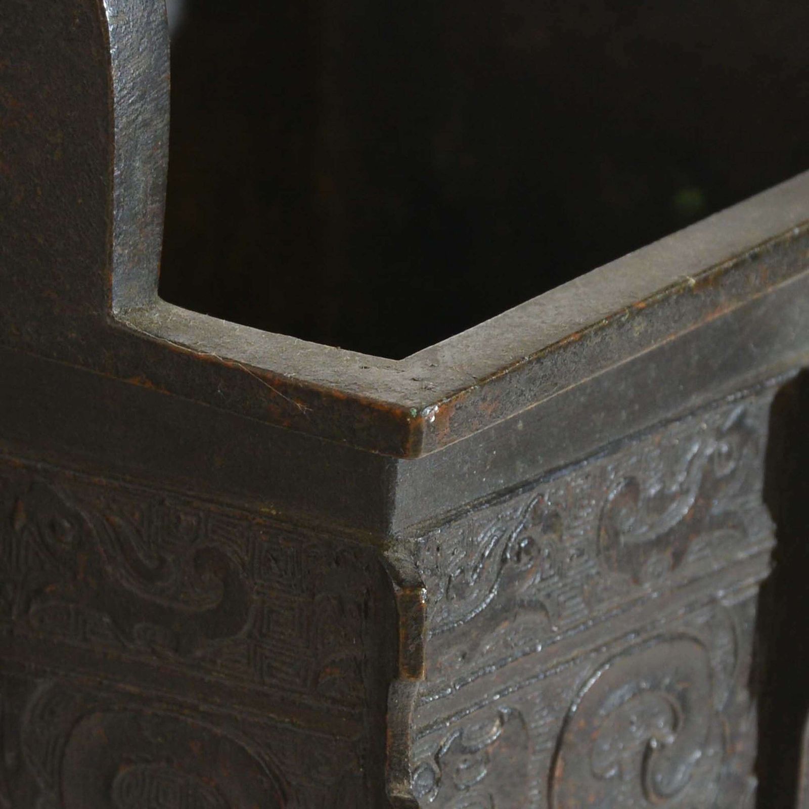 Chinese Bronze Sacrificial Vessel, Or Fangding photo vinterior