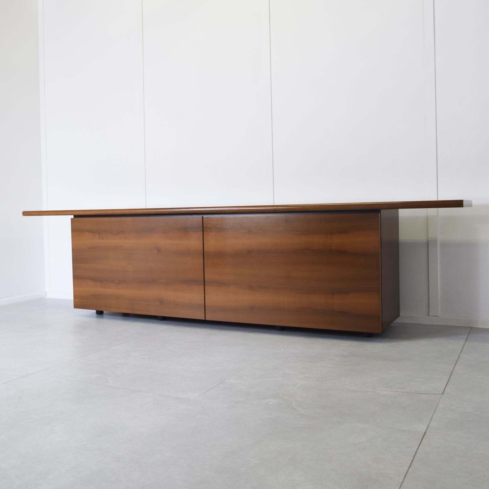 photo furniture Giotto Stoppino Ludovico Acerbis Sheraton Sideboard 1980s.