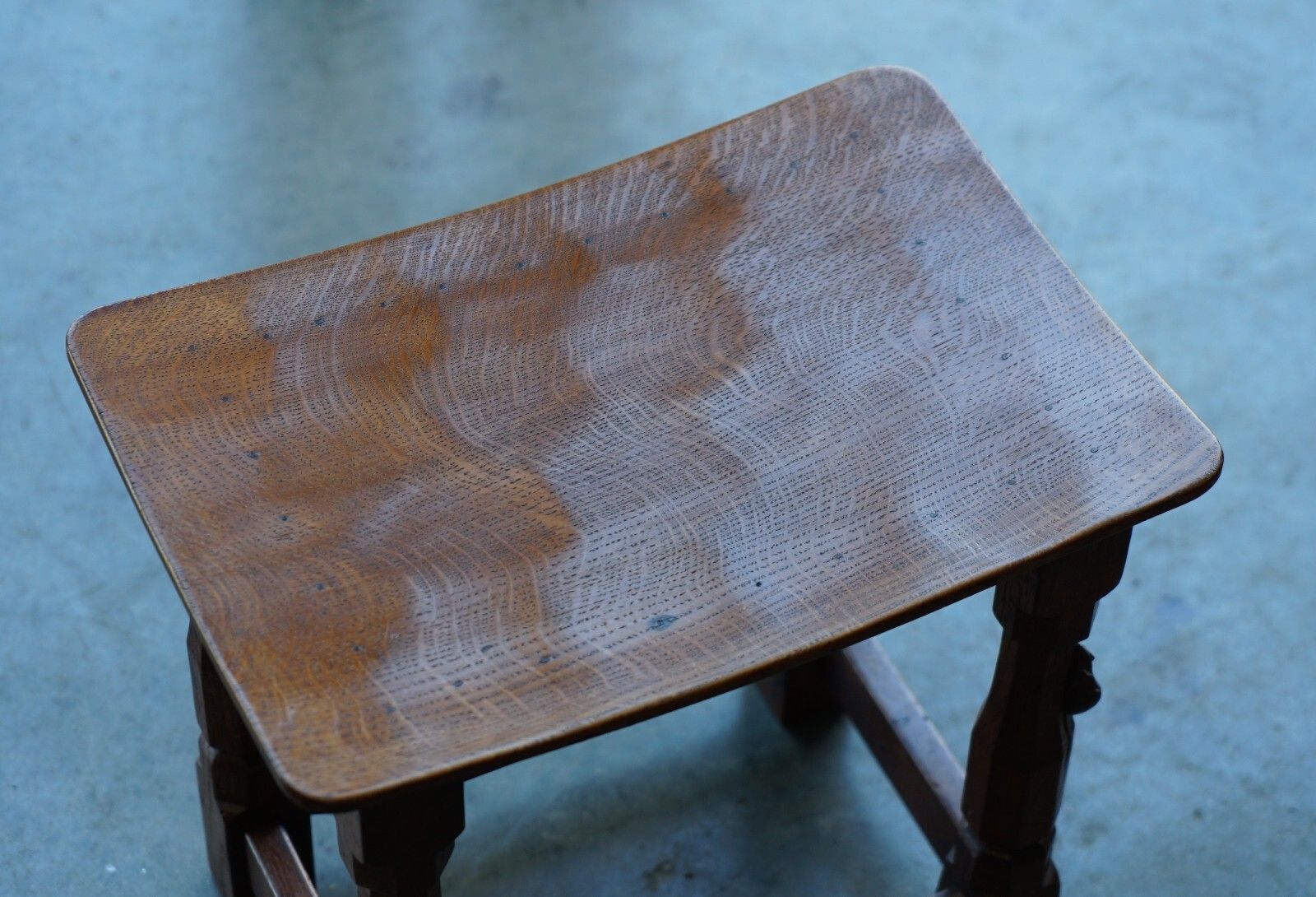 photo vinterior Fine Pair Of Rtestored Original 1930's Burr Oak Robert Mouseman Thompson Stools